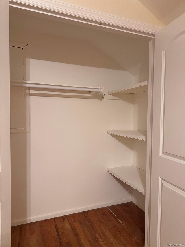 Building Photo - 62 Warwick Rd