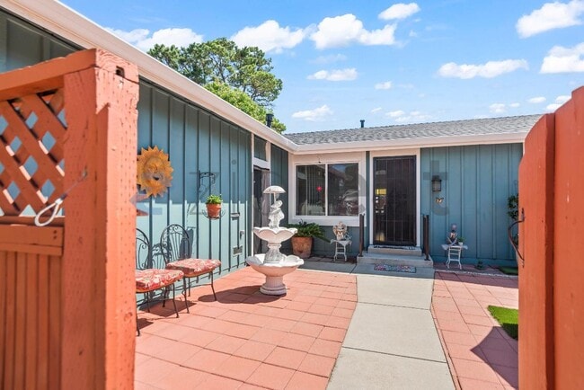 Building Photo - 262 Arbor Valley Dr
