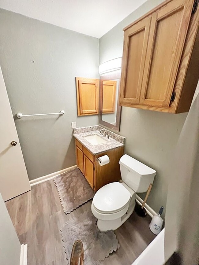 Building Photo - Great 2 Bdrm 1-1/2 Bath Condo at UNT in Denton, TX