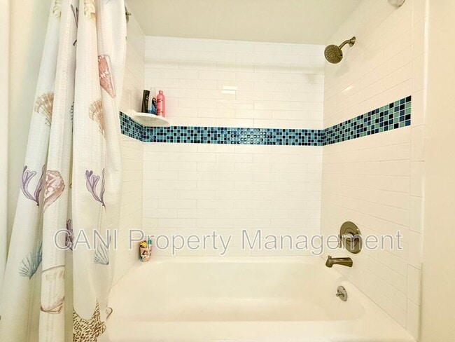 Building Photo - 3047 S Atlantic Ave