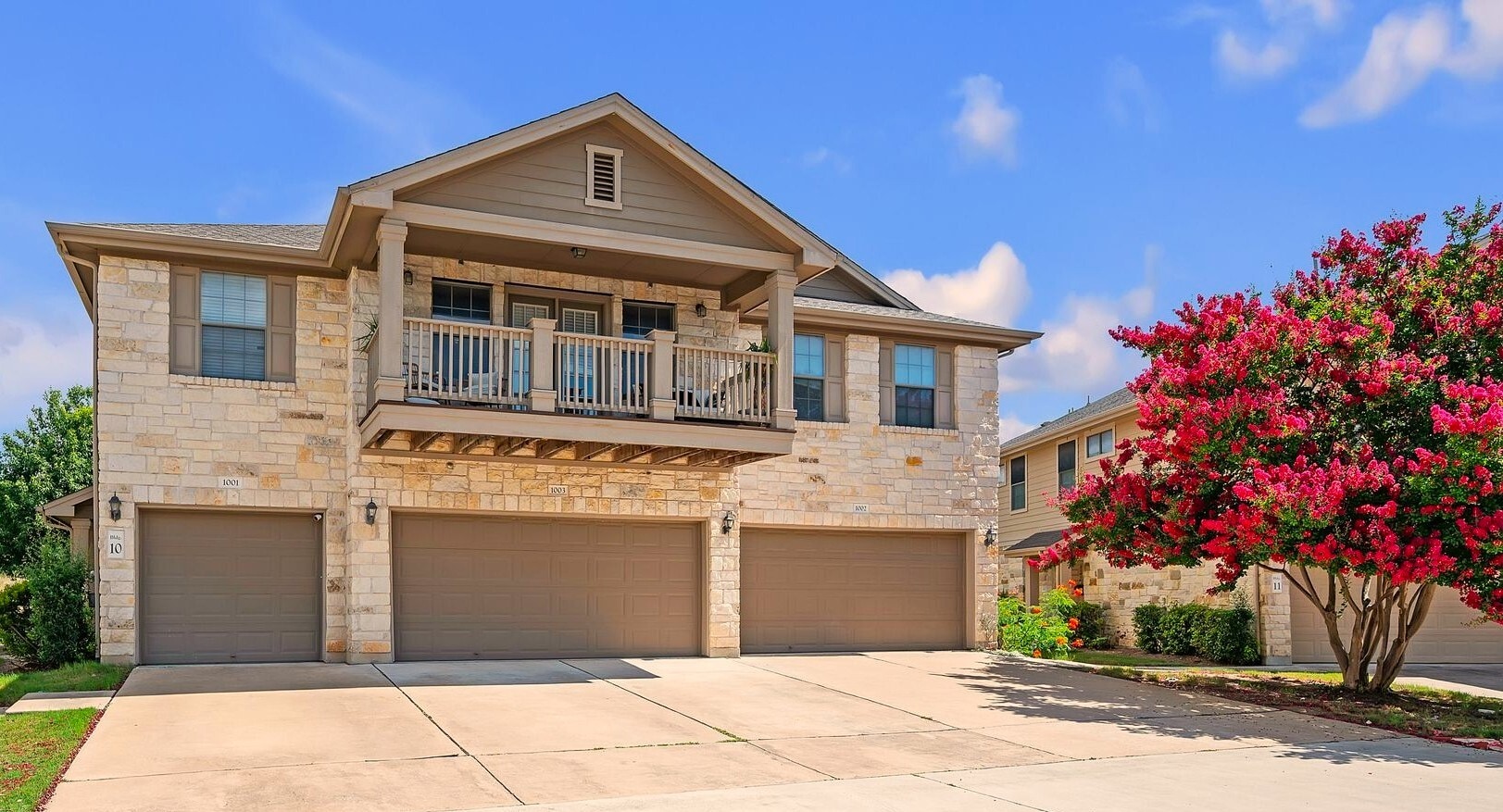 Street view of unit - 9201 Brodie Ln
