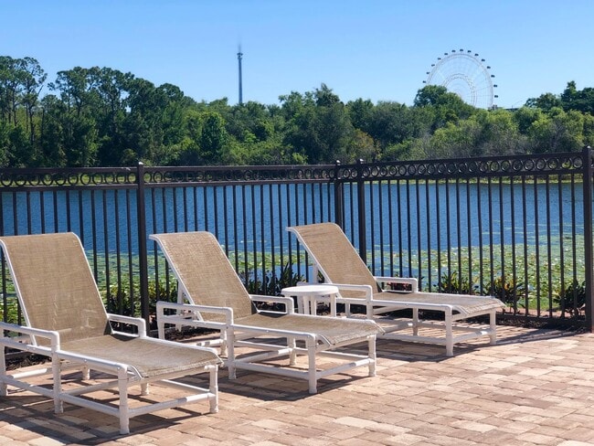 Building Photo - Charming 2/2 Spacious Condo with a Screened Balcony in the Highly Desired Dr. Phillips Area - Orl...