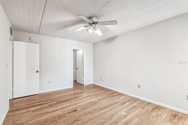 Building Photo - 3325 Bayshore Blvd