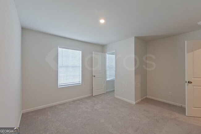 Building Photo - 195 Price Ml Trl