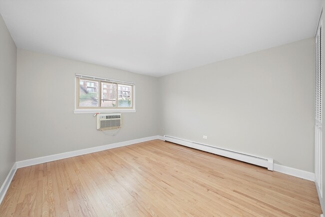 Building Photo - 8054 Niles Ave