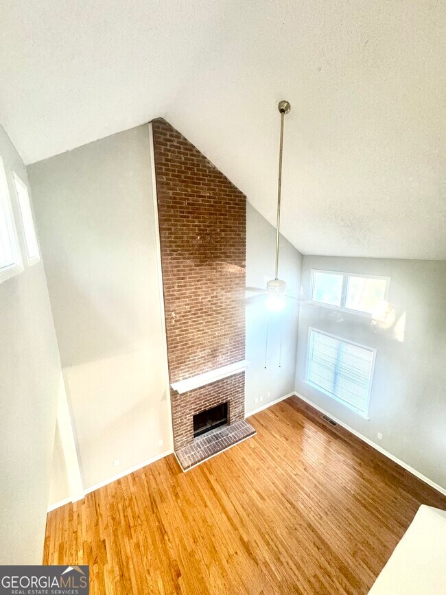 Building Photo - 4288 Trotters Ln NE