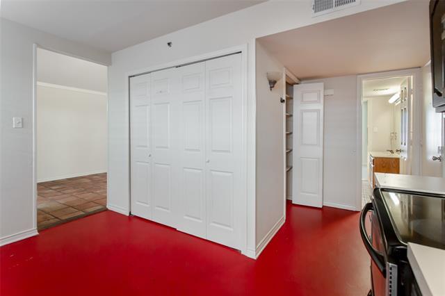 Building Photo - 1502 Villars St