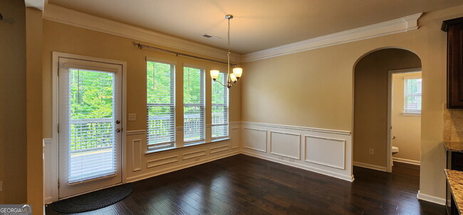 Building Photo - 525 Twelve Oaks Dr