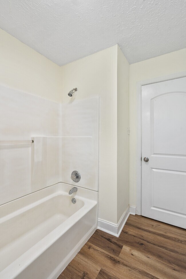 Building Photo - 1331 Phils Dr