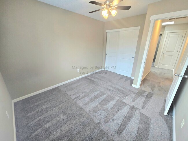Building Photo - 17923 SW Niks Dr