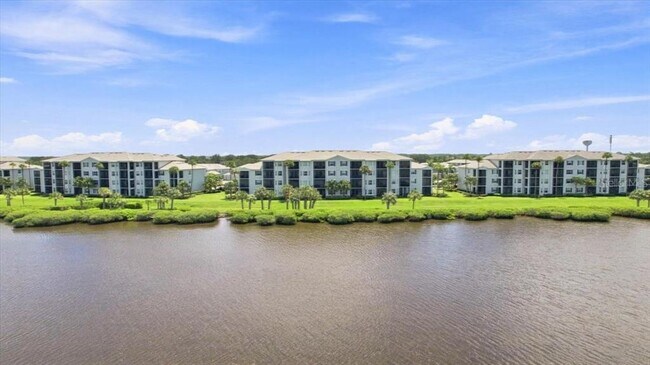 Building Photo - 920 Tidewater Shores Loop