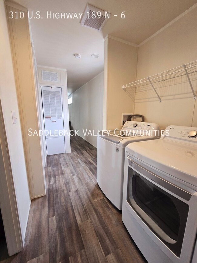 Building Photo - 310 US-189