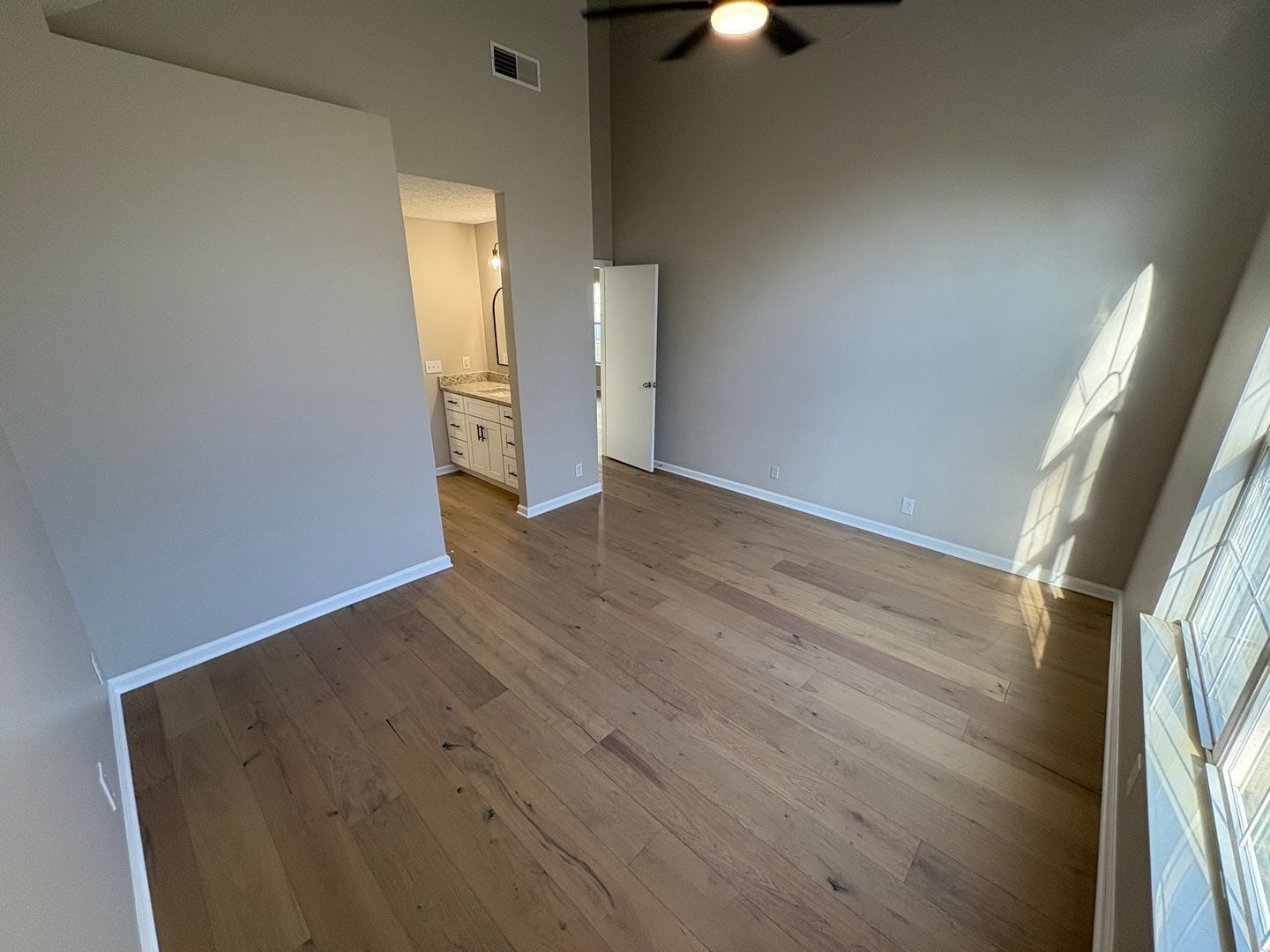 Building Photo - 5504 Knollcrest