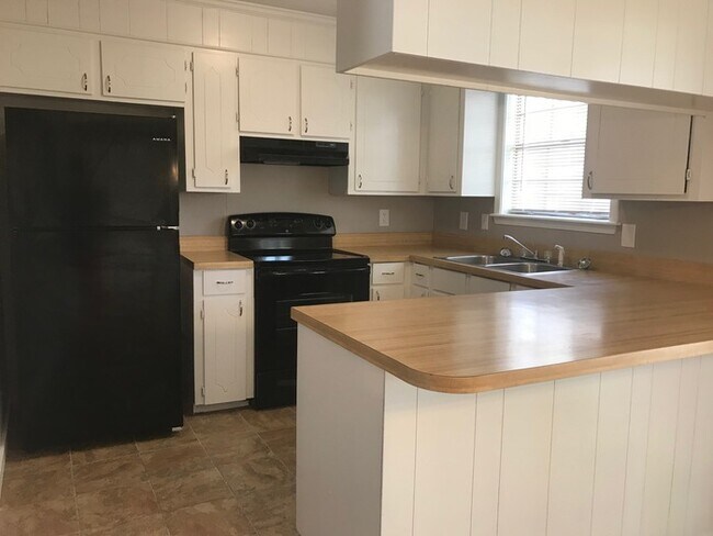 Building Photo - Beautiful Home for Lease!