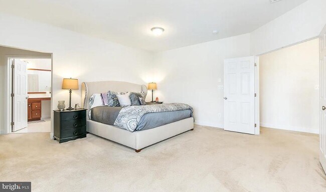 Building Photo - 41485 Deer Point Ct