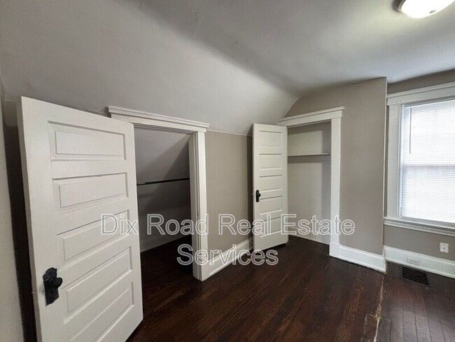 Building Photo - 5310 Carthage Ave