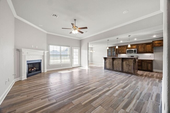 Building Photo - 2031 Dover Cove