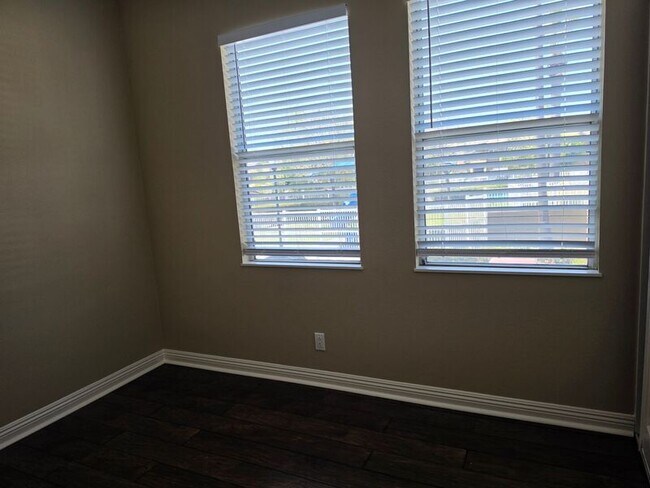 Building Photo - 28436 Yosemite Dr
