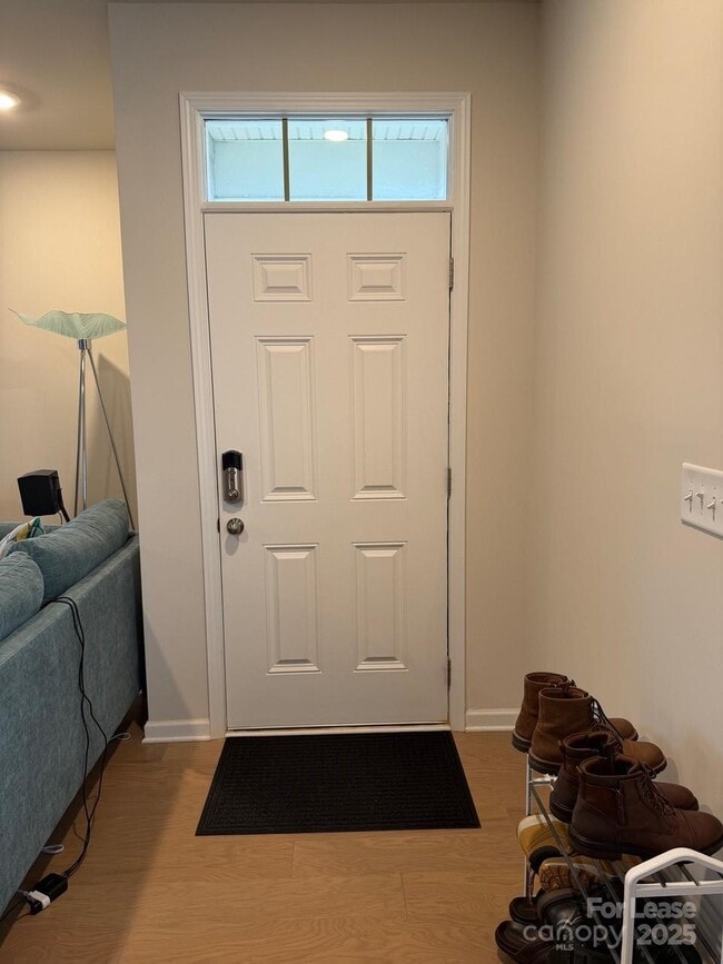 Building Photo - 403 Wescott St