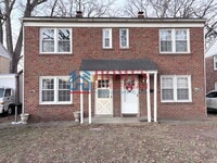 Building Photo - Two-Bedroom Townhouse | Move-in Ready