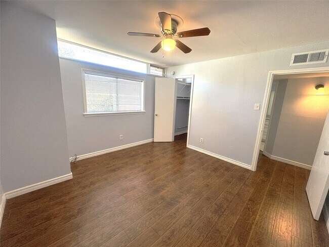 Building Photo - 6315 Deerwood Rd