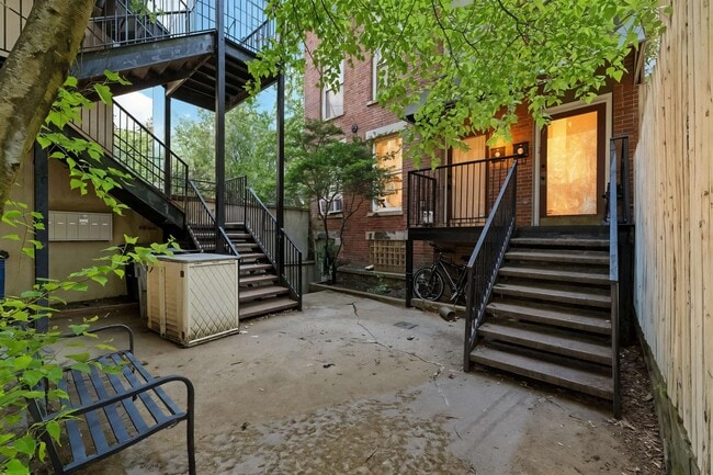 Building Photo - 135 Garden St