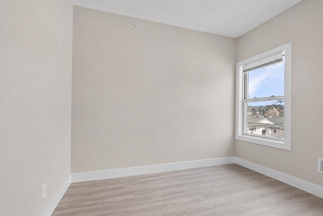 Building Photo - 4805 Aschoff Pl
