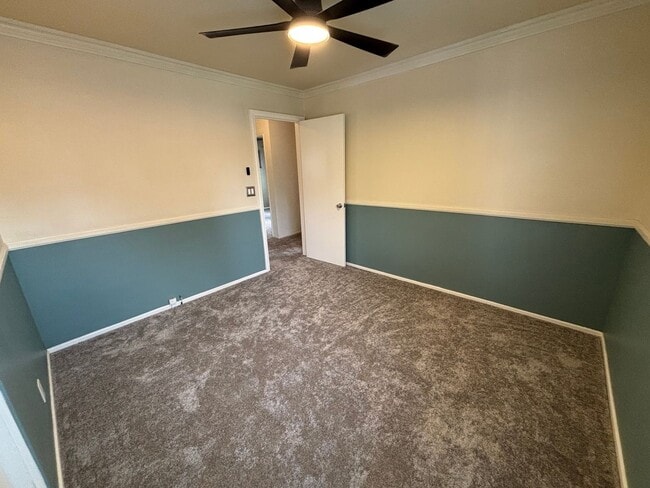 Building Photo - 3 bedroom home in Lakewood available now