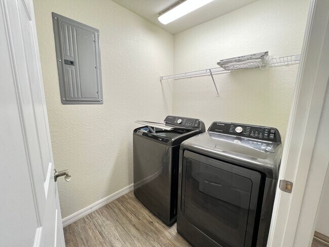 Building Photo - Beautiful 3 BD/2BA Home in Beautiful Ocala!!!