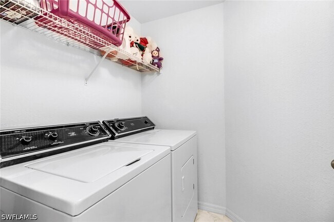 Building Photo - 13131 Castle Harbour Dr