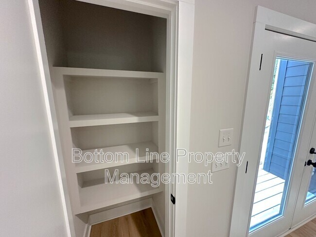 Building Photo - 1358 Briar Creek Rd