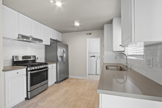 Kitchen - 1565 Santa Ana Ave
