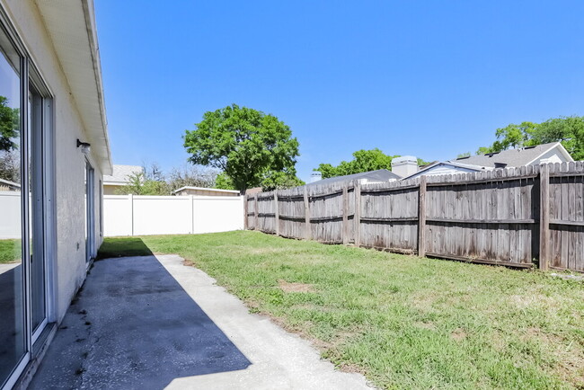 Building Photo - 4706 N Dawnmeadow Ct