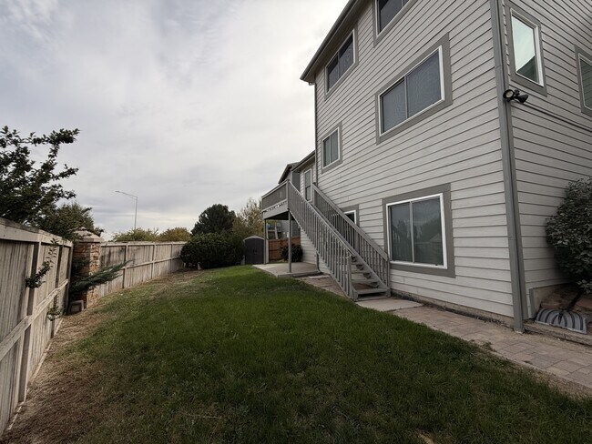 Building Photo - 653 Millet Cir