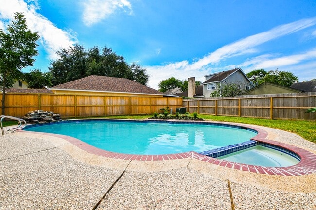 Building Photo - 8231 Bo Jack Dr