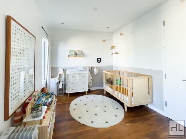Building Photo - JACKSON STREET / Williamsburg Brooklyn / E...