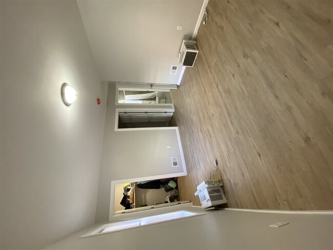 Building Photo - 109 Godwin Ave