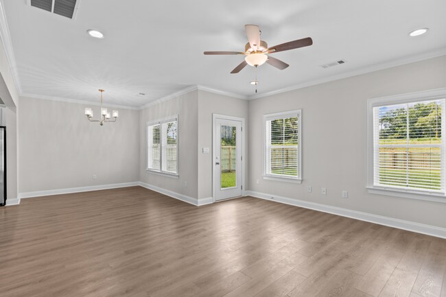 Building Photo - 214 Clifton Dr