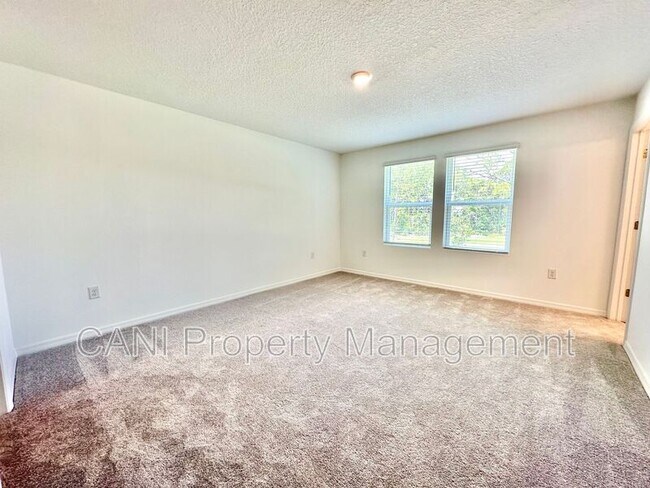 Building Photo - 169 Riverfront Wy