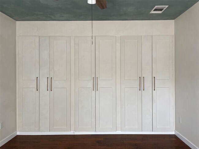 Building Photo - 8303 Burrell Dr