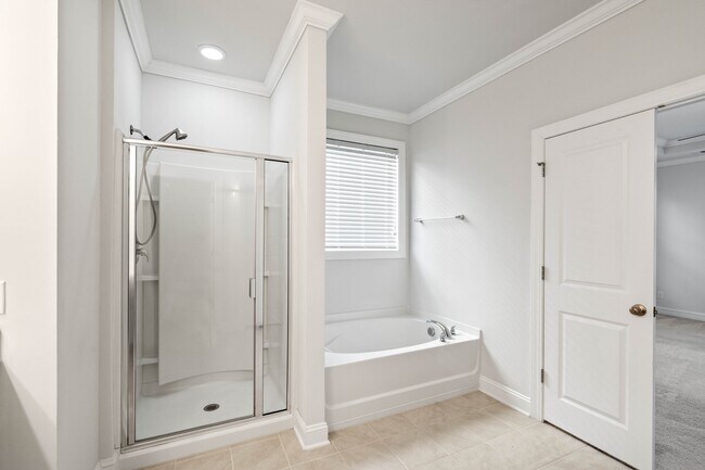 Building Photo - 3740 Sage Dr