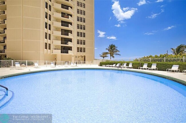 Building Photo - 2800 N Ocean Dr