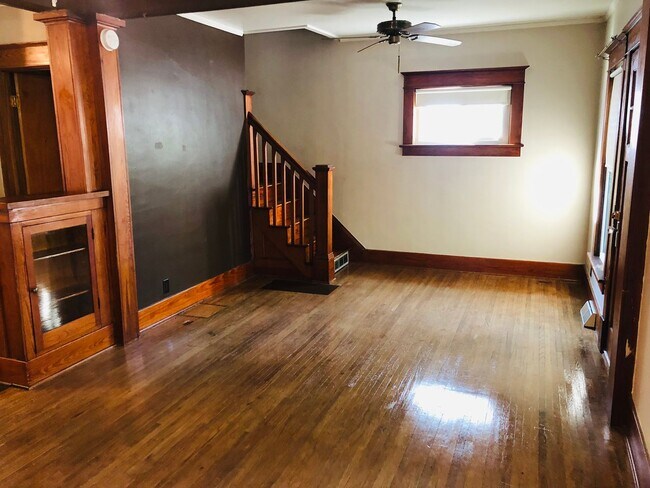 Building Photo - 2-Bed House in Waterloo