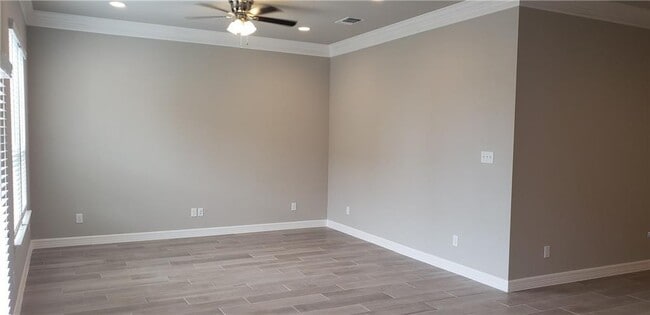 Building Photo - 100 Everett Ct