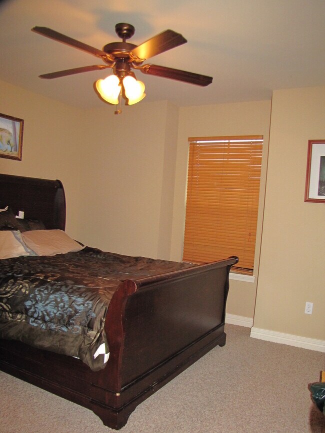 Building Photo - Savannah Place Beauty