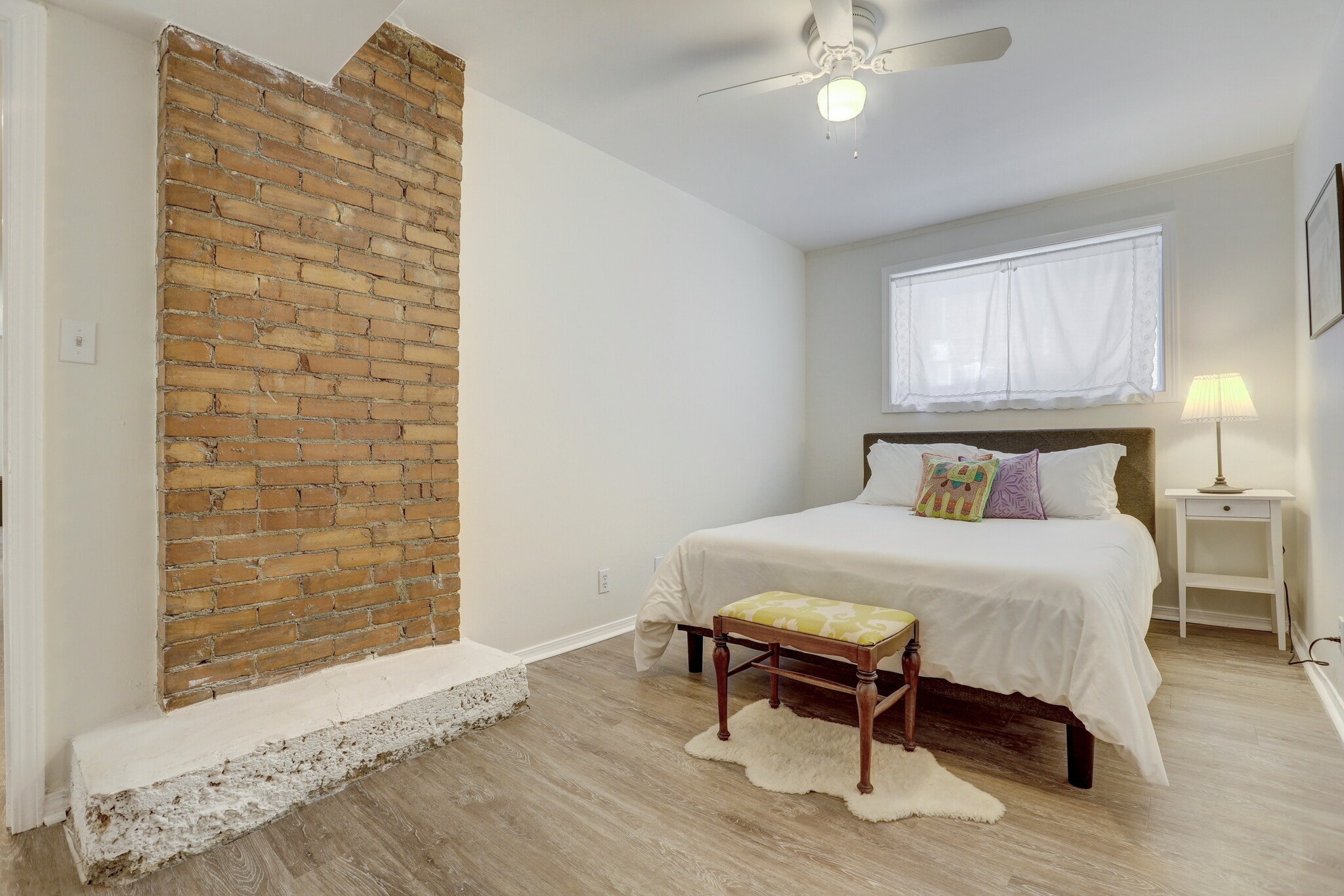 Building Photo - 352 5th Street NE