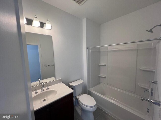 Building Photo - 10106 Donatello Dr