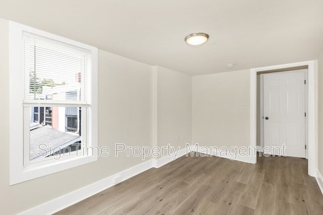 Building Photo - 152 E South St