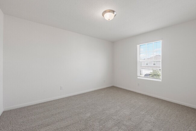 Building Photo - 19507 Cloudy Bay Dr