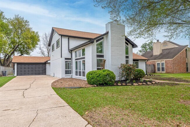 Building Photo - 8310 Argentina St